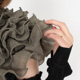 Grand Ruffle Collar