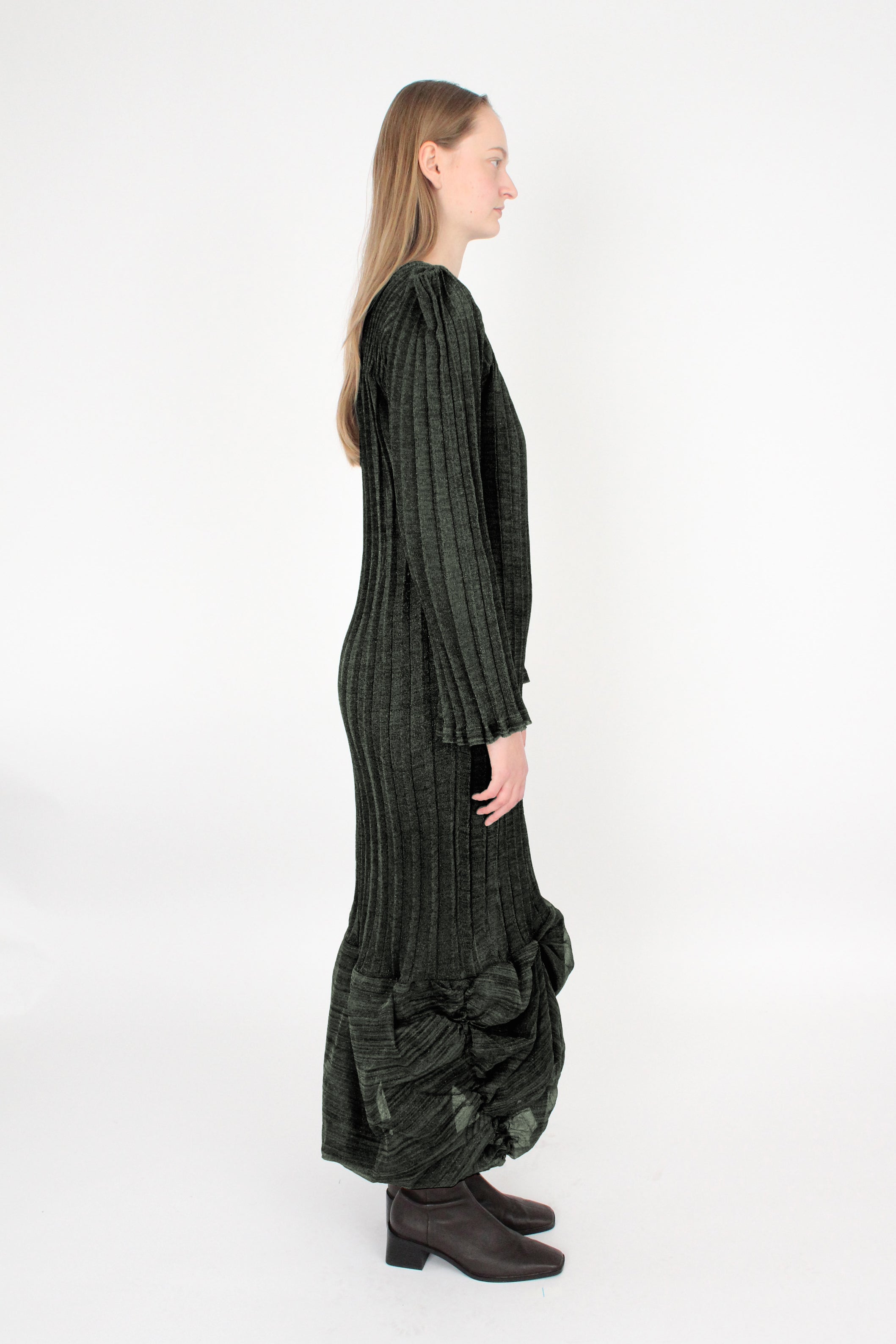 Sculpted Pleat Dress – nadiawire