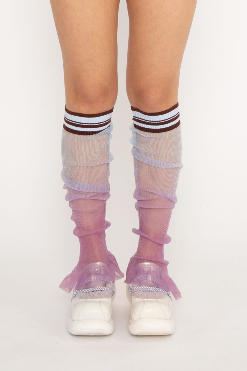 Gradiet Frills in Lavender/blue. Transparent knitted frills, that can be worn on the arms as well on the legs.