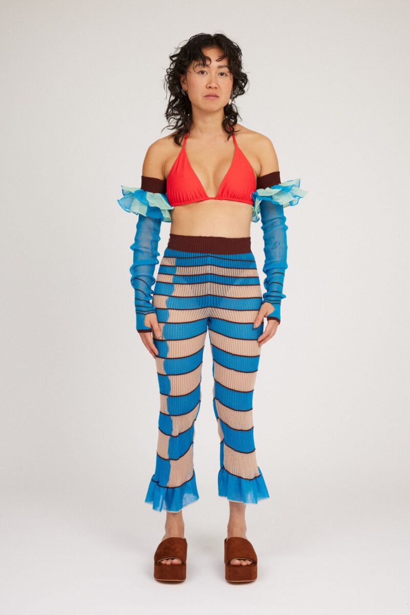 Chess Frills in blue and brown, knitted and transparent ruffle